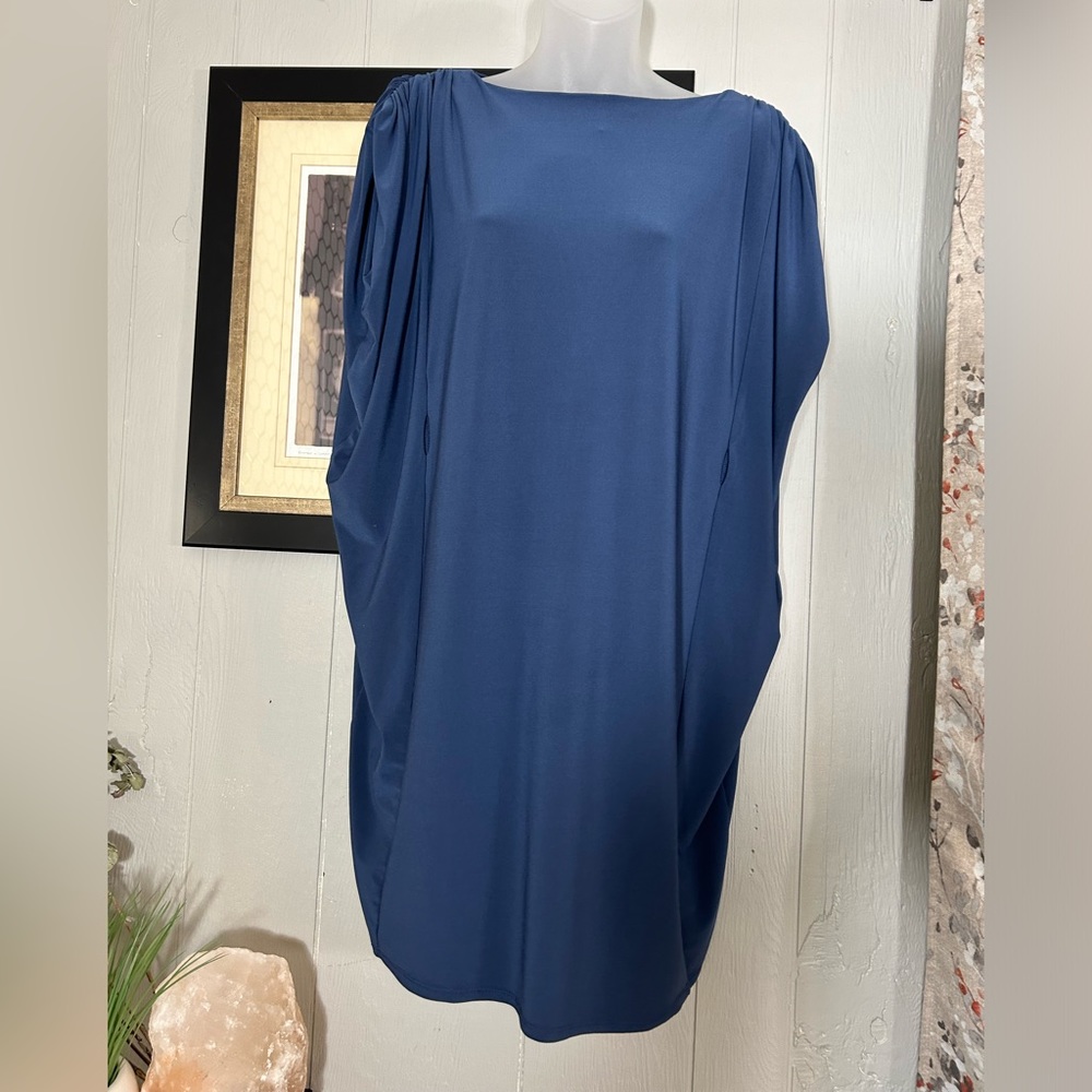 Cute Betsy Johnson dress with pockets.  Pleated padded shoulders.
